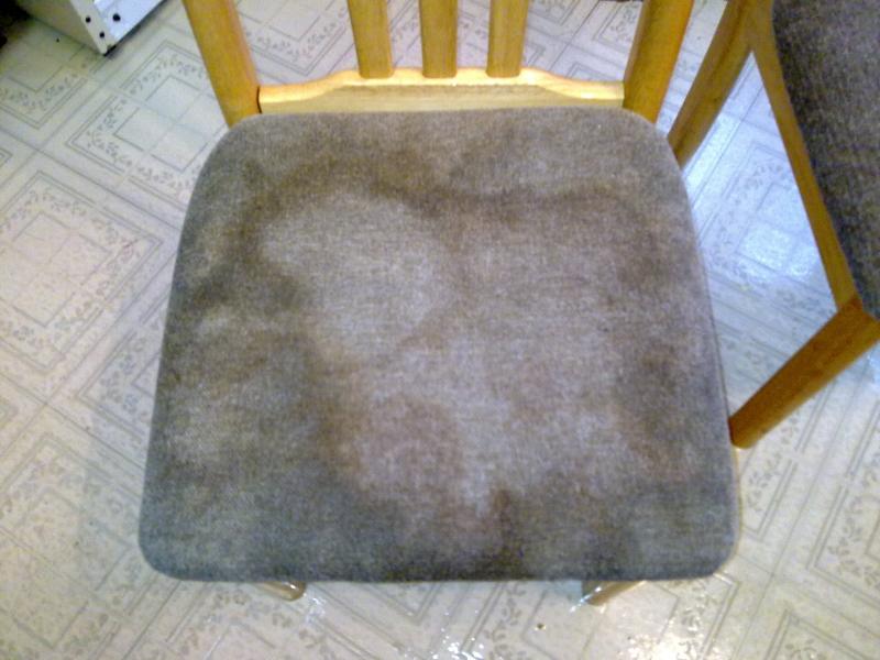 extremeley dirty kitchen chair deep steam cleaning before picture